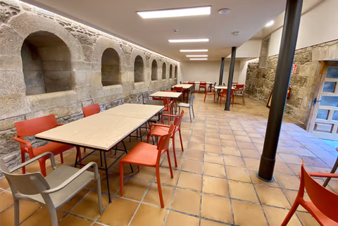 Albergue de peregrinos del Monasterio de Sobrado — foto 9