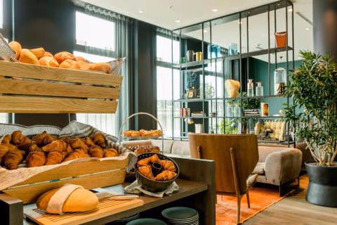 Motel One Köln-Messe — photo 4