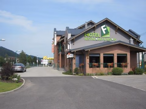F - Team Hotel — foto 1