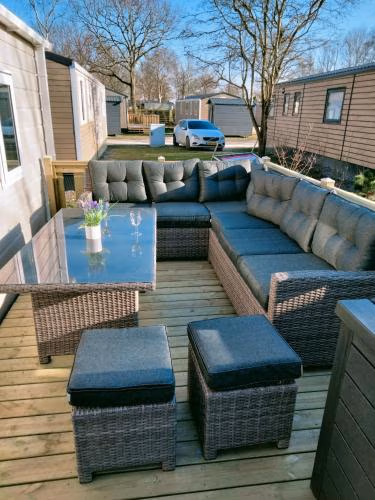 BJ Chalets - De Rug 1 - Vakantiepark Lauwersoog - LUXE chalet met vaatwasser! Vroege incheck! — foto 4