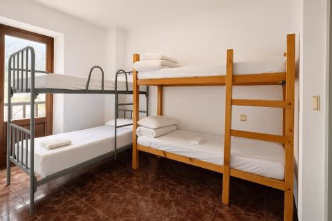 Albergue Tritón - Villanúa — photo 8