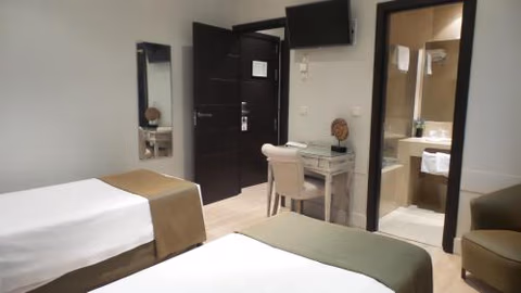 Hotel Moderno Puerta del Sol — photo 6