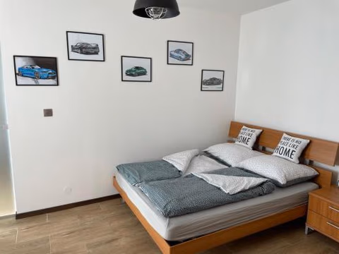 Newly renovated 2 rooms apartment downtown Nitra — foto 4