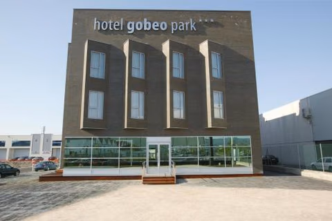 Gobeo Park — photo 2