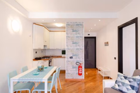 Dock of the Bay Genova, Stylish Apartment in the Heart of Genoa with Air Conditioning, Private free Garage, Harbour View, extra garage at 25,00 euro per night on request — foto 9