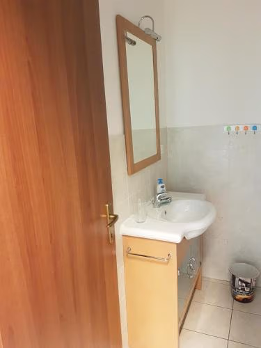B&B Porto Vecchio ROOMS - Stazione Centrale Trieste — foto 9
