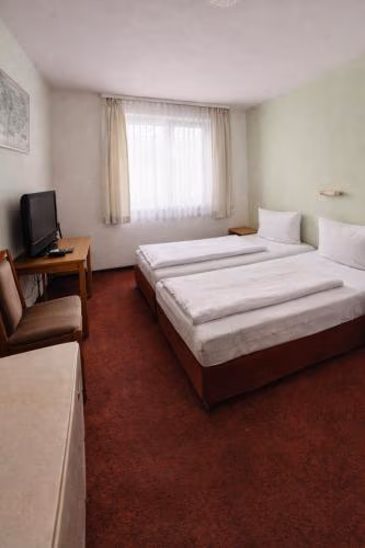 City Hotel Bauer mit Aufzug with elevator — foto 7