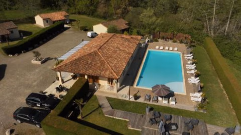 Hôtel LES LODGES D'EAUZE — foto 1
