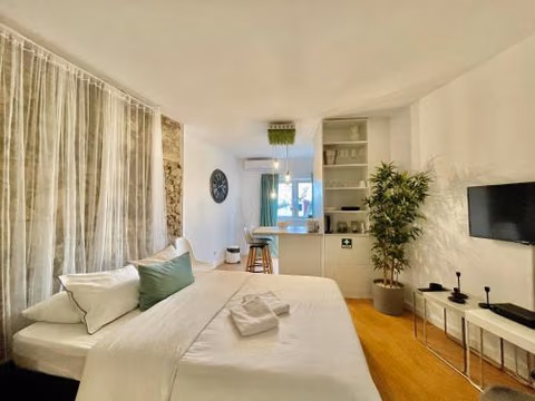 Apartments Historic Center • Collection by Perpetual Relax — photo 9