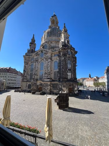 großes Familienapartment mit Blick zur Frauenkirche — foto 2