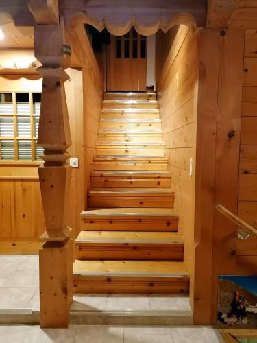 Gemütliche FeWo mit Sauna inmitten der Berge — foto 8