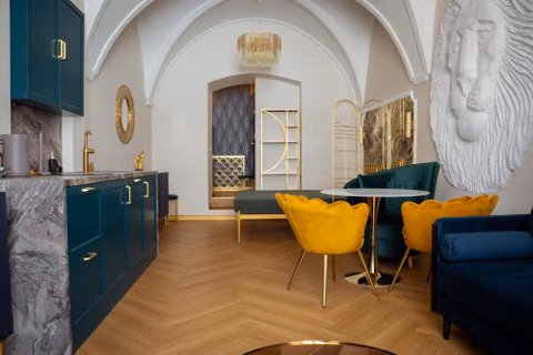 Luxury apartments Banská Bystrica on the main square- LUSSO, FRESCO, PURE — foto 2