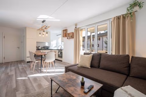 Moderne Wohnung mit Parkplatz — foto 5