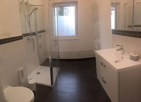 zentral gelegene top ausgestattete Wohnung — foto 5