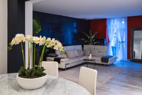 V APARTMENTS — foto 1