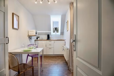 NEU stylisches Apartment für 2 Personen in historischem Fachwerkhaus 4 Etage mit Blick auf Stadt & Festung — foto 6