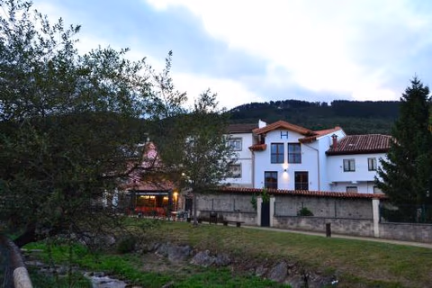 Villa de Salas Alojamientos — foto 4