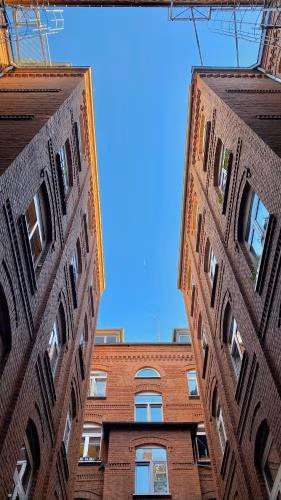 Mitten in der Kölner City - Design trifft Altbau — foto 1