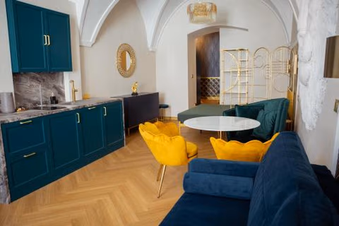 Luxury apartments Banská Bystrica on the main square- LUSSO, FRESCO, PURE — foto 1