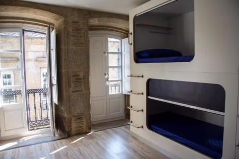 Hostel Cross — foto 1