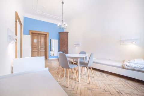 Dizzy Daisy Hostel — foto 3