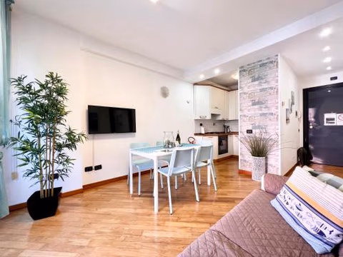 Dock of the Bay Genova, Stylish Apartment in the Heart of Genoa with Air Conditioning, Private free Garage, Harbour View, extra garage at 25,00 euro per night on request — foto 3