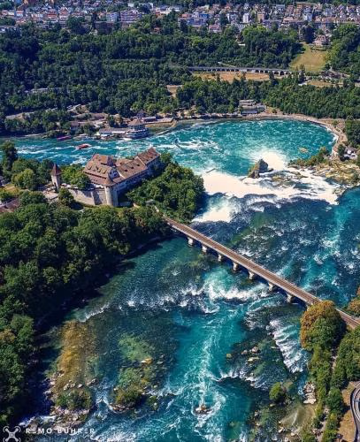 Gesamte Unterkunft am Rheinfall für Familien & Paare mit Parking — foto 6