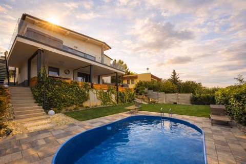 BB Central Apartment with pool and garden — foto 1