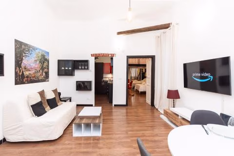 300 meters from the Genoa Aquarium and San Giorno Metro, Self Checkin and Fast Internet — foto 1
