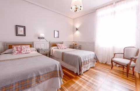 Hotel Alcazar Irun — foto 1