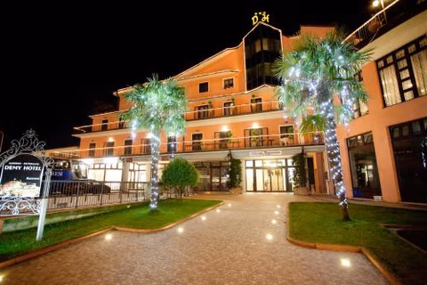 Demy Hotel — foto 1