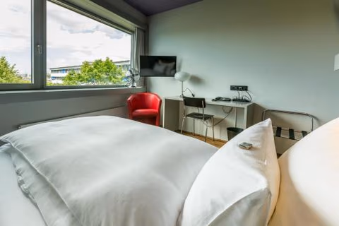 Dasbreitehotel am Rhein — foto 1