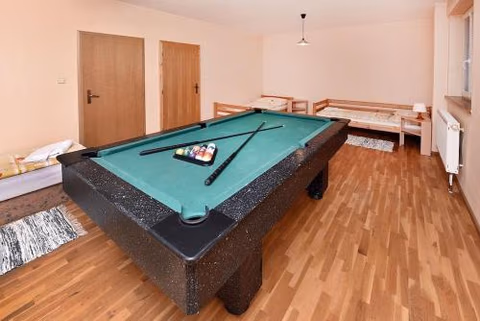 Priestranný, svetlý apartmán — foto 9