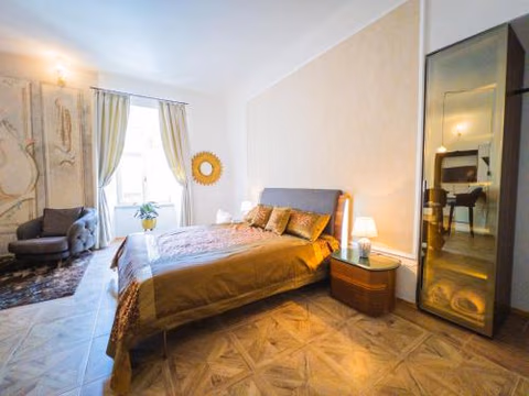 Opera apartments - Mestský palác — photo 4