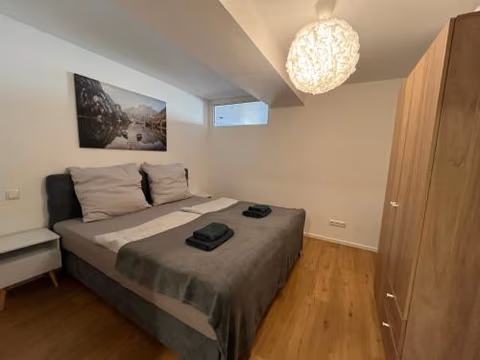 traumhafte Business & Relax Wohnung direkt im Stadtkern Oettingens by Elation Homes — foto 8