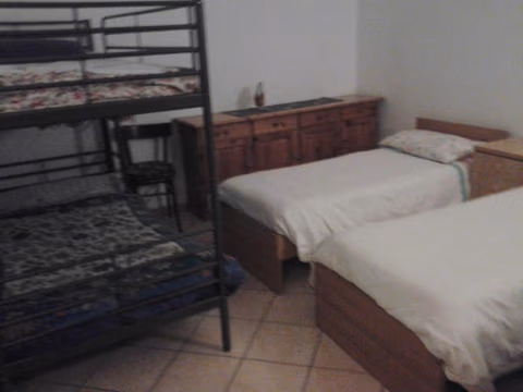 lontani da casa — foto 1
