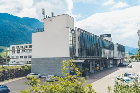 Tailormade Hotel STANS SÜD — foto 3