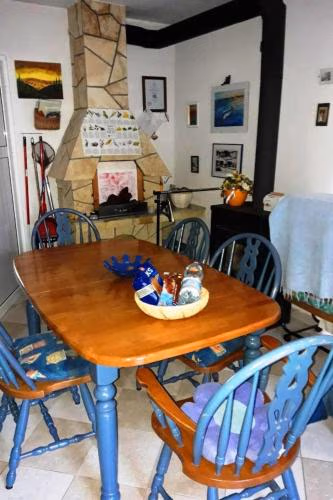 Holiday Home Gemütliches Ferienhaus in Pinezići mit großer Te by Interhome — foto 9
