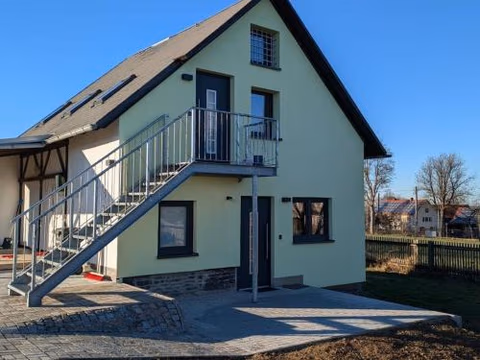 Holiday home in Oelsnitz with swimming pool — photo 2