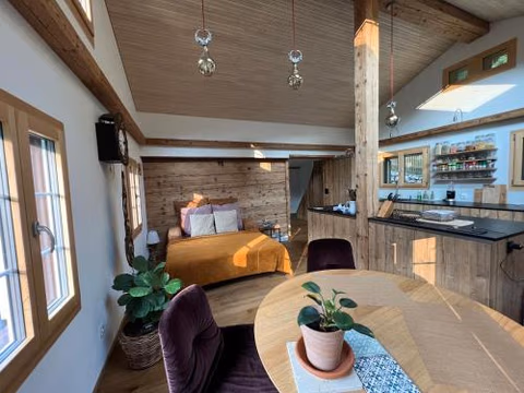 Romantic private superior Swiss Chalet with Hottub — foto 7