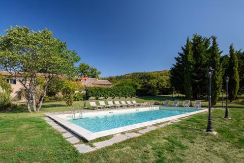 Portion of Villa with Private pool — photo 2