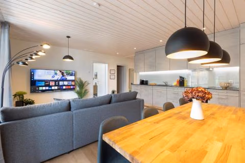 Scenic Apartment with Balcony View & Free Parking — foto 7