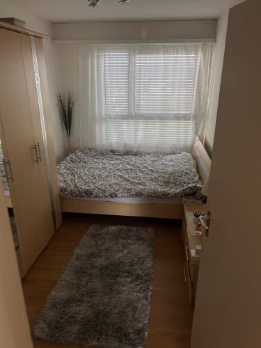 3 und halb Zimmer Wohnung 10 Minute zum ESC — foto 4