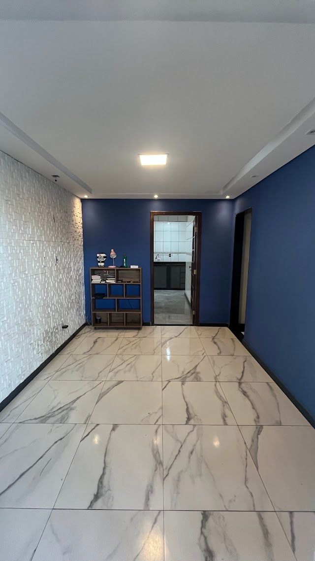Casa com 4 Quartos e 3 Lojas Comerciais - Oportunidade de Investimento no Alípio de Melo