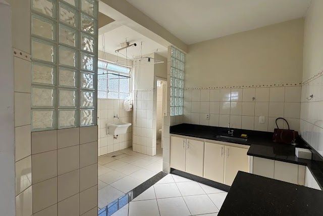 Apartamento Espaçoso com 3 Quartos no Coração do Anchieta, BH