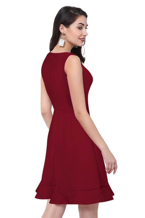Maroon Sleeveless Round-Neck Knee-Length Dress - Image 4