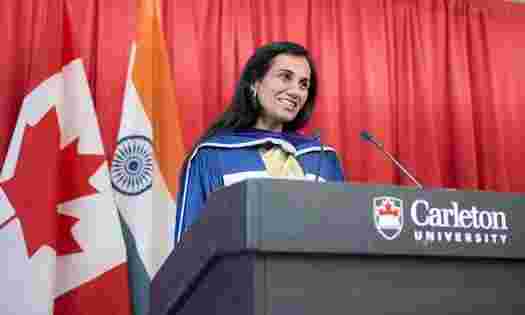 Kochhar giving her speech after receiving an honorary degree from Carleton University (2014)