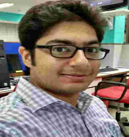 How Career Guidance Helped Aakar to Move From Being a Struggling Accounts Aspirant to a Successful Finance Journalist