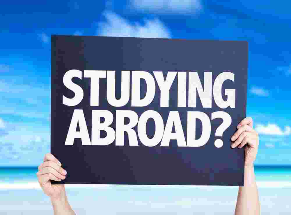 7 TIPS TO MANAGE PRESSURE OF COLLEGE ADMISSIONS ABROAD