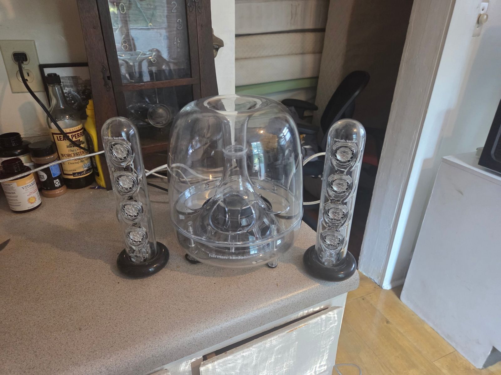 Harman Kardon speakers 2 speakers$48 Sub woofer $48 — photo 2